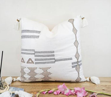 White Tassels Cotton Linen Cushion Cover